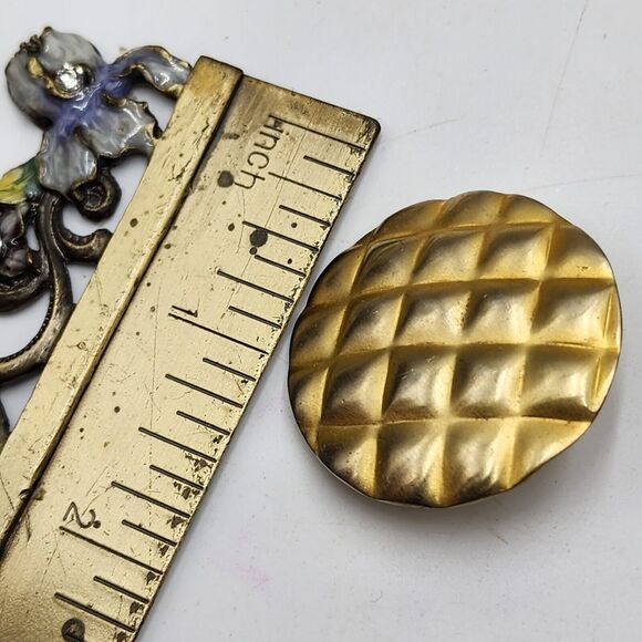 Vintage Quilted Satin Gold Runway Statement Earrings Clip 70s Tancer II Rare - Picture 5 of 5